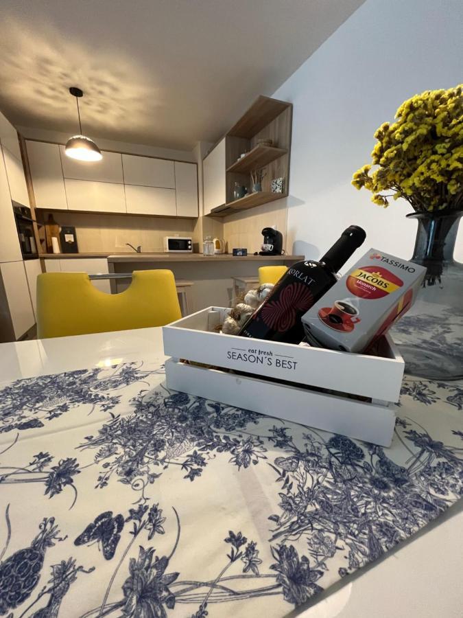 Mimice - Private Garage Parking Space Apartman *